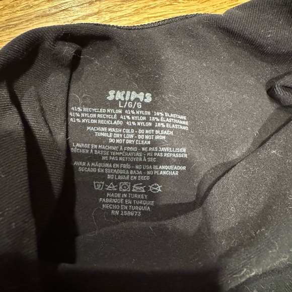 SKIMS Sculpting Bodysuit – Black – Size L/G - Picture 2 of 2